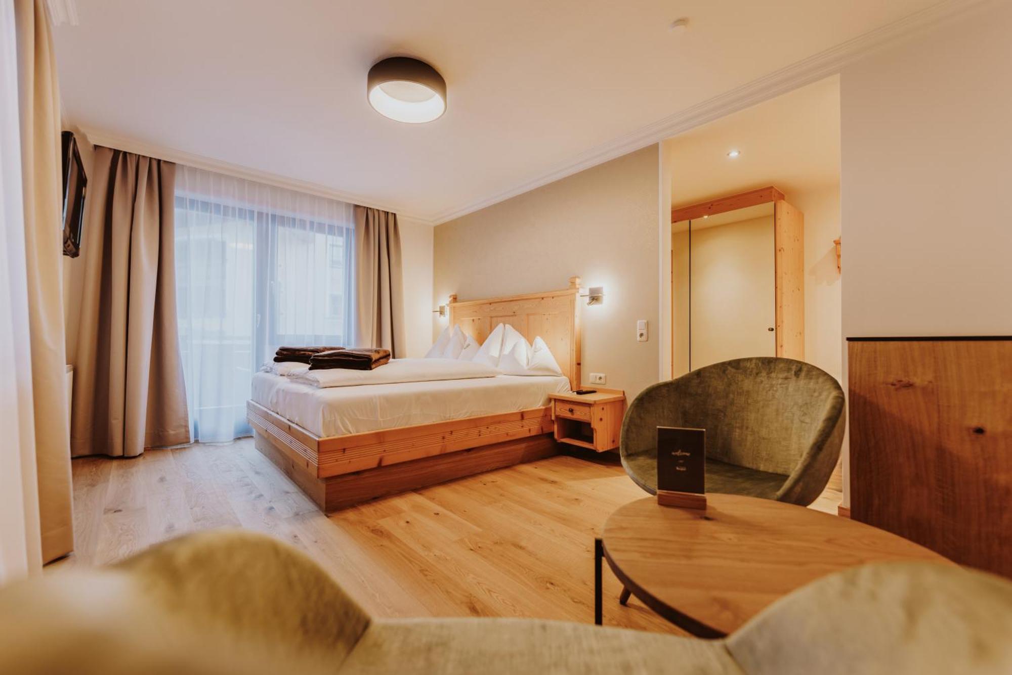Hotel Berghof - St Johann In Salzburg Санкт-Йохан Экстерьер фото