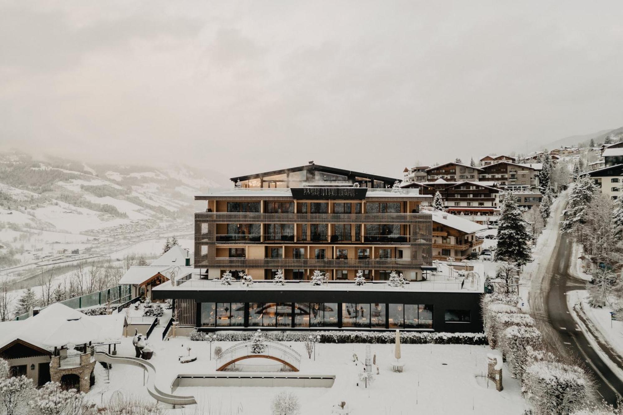 Hotel Berghof - St Johann In Salzburg Санкт-Йохан Экстерьер фото