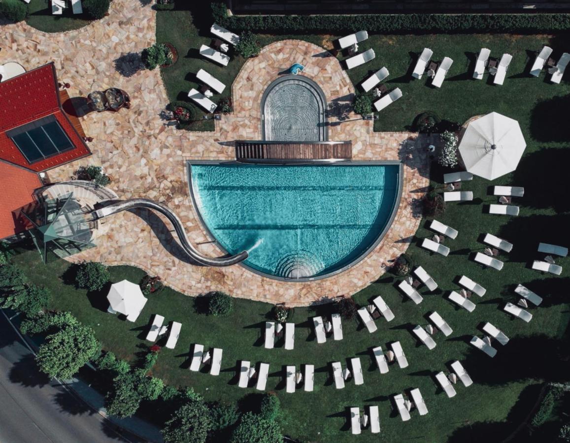 Hotel Berghof - St Johann In Salzburg Санкт-Йохан Экстерьер фото